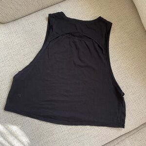 Lululemon Cropped Tank in Black